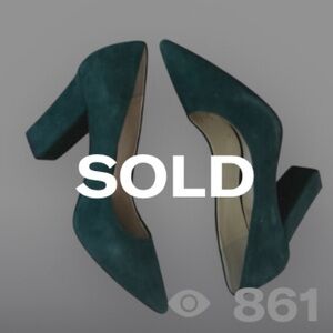 Vince Camuto Suede Heels 🌿